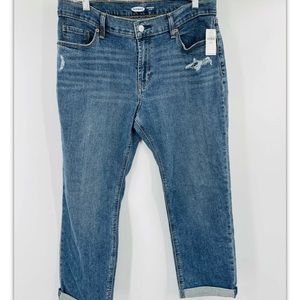 Old Navy NEW Petite 8p Boyfriend Jeans Mid Rise Mid wash Distressed NWT